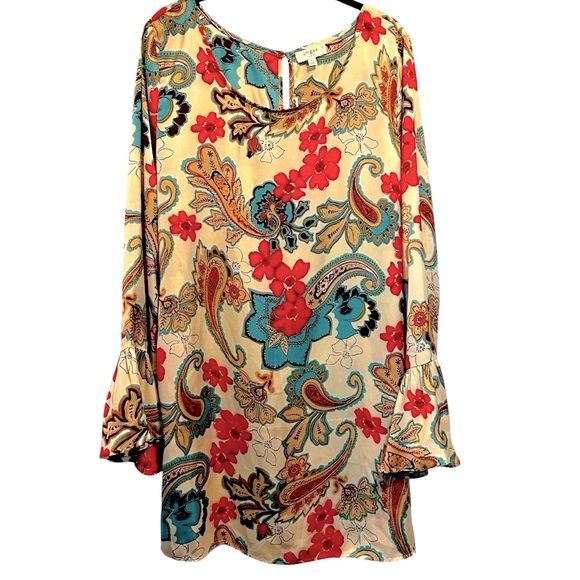 Umgee Tops - NWOT Umgee Large Women’s Boho Tunic Floral Paisley Dress